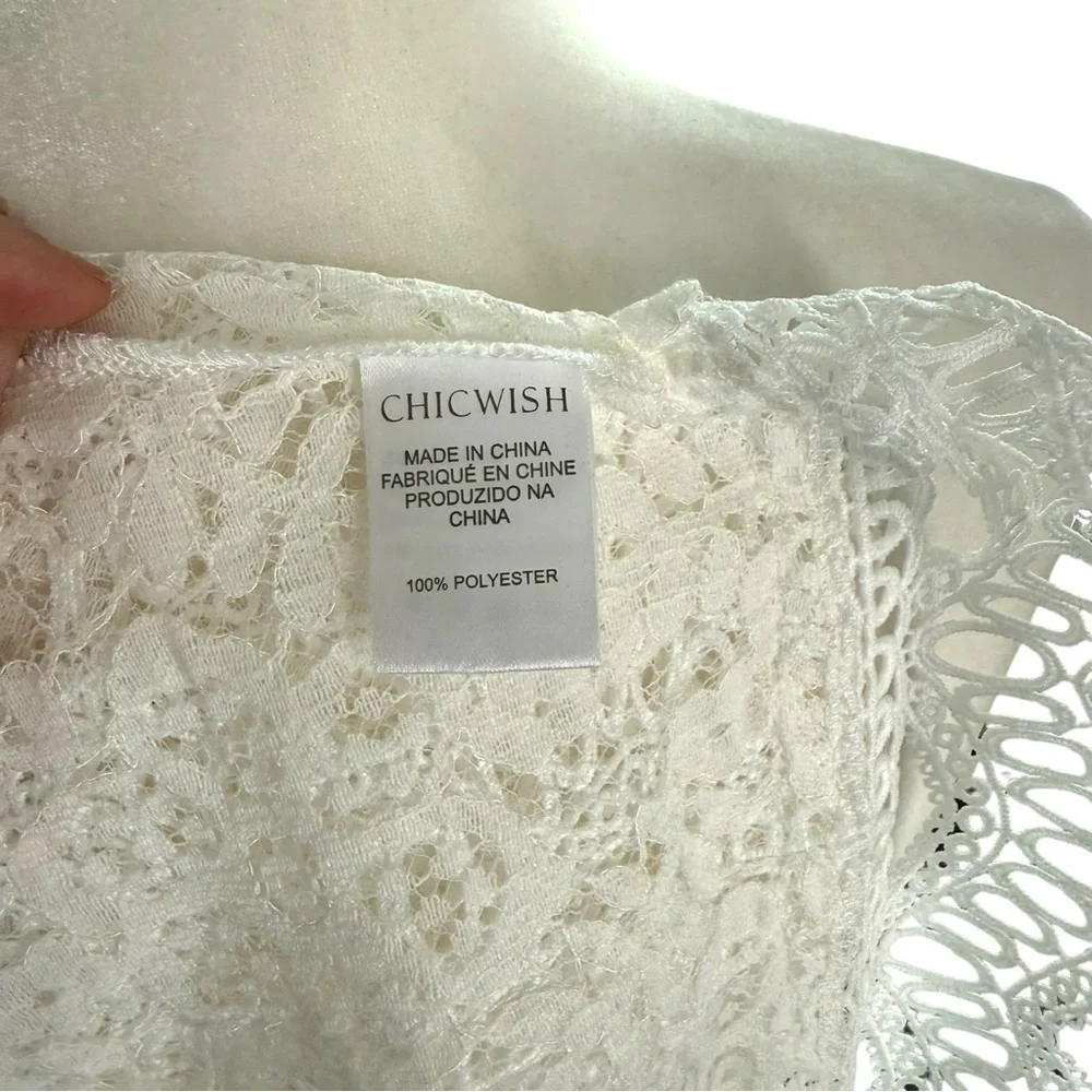 Chicwish White Lace Sleeveless Blouse - Picture 5 of 7